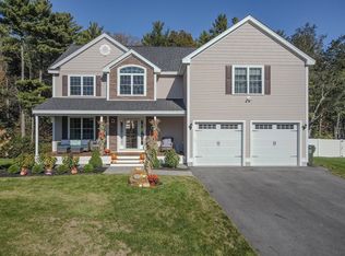 12 Hayfield Rd, Dracut, MA 01826