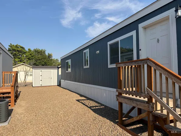 370 W 12th S #28, Mountain Home, ID 83647