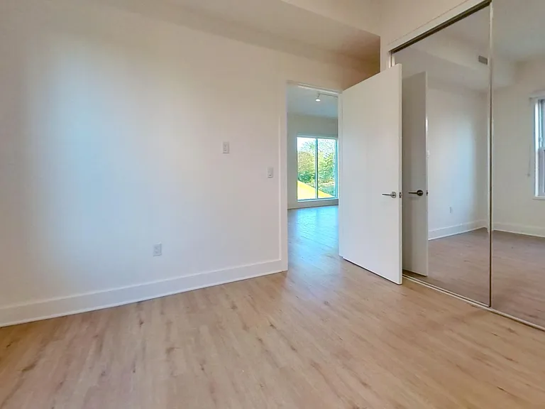 30 Edgewater Pl — Photo 9