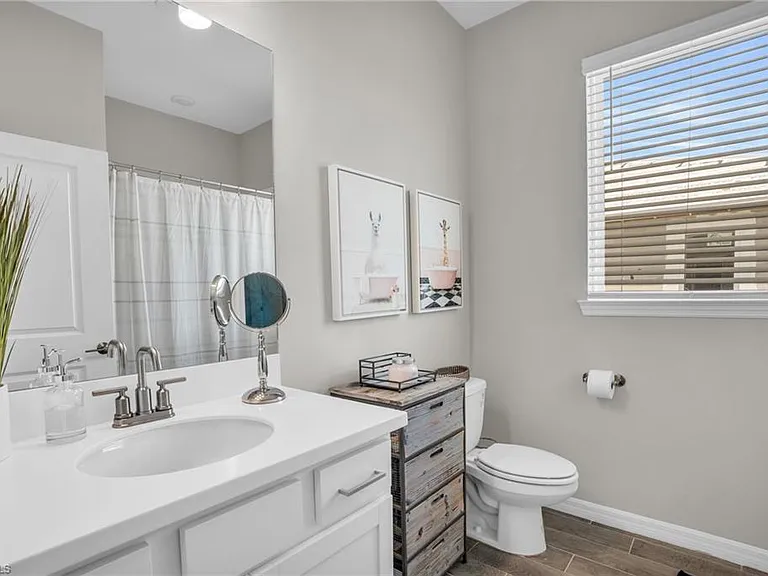 11841 Venetian Lagoon Dr #204 — Photo 20