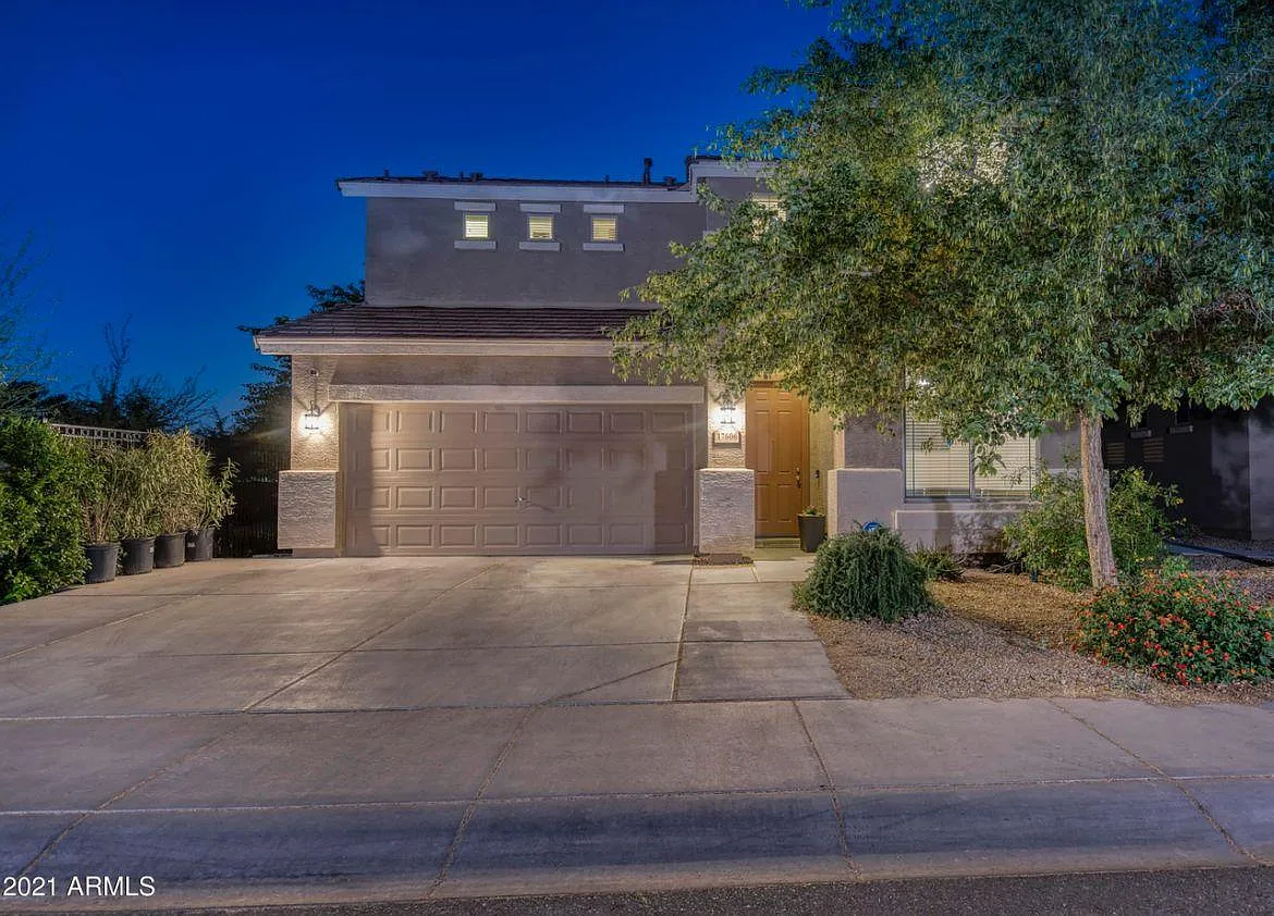 4 bed, 1979 sqft, $2,999 — Photo 3