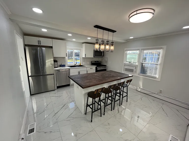324 Fairfield Ave — Photo 8
