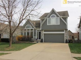 21605 W 52nd Ter, Shawnee, KS 66226