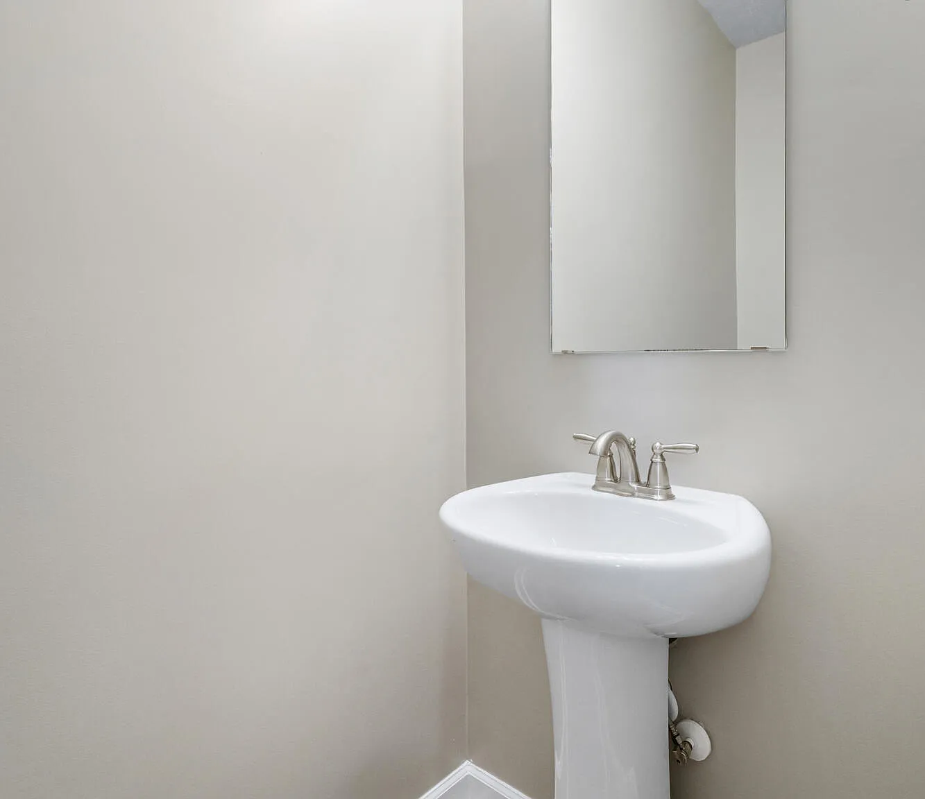 3 bed, 2.5 bath, 1569 sqft, $1,795 — Photo 3