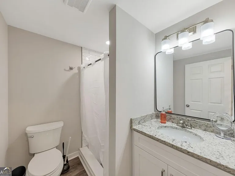 243 Georgia Ave N #A — Photo 7
