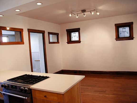 2nd image of 4936 N Rockwell St Floor 1