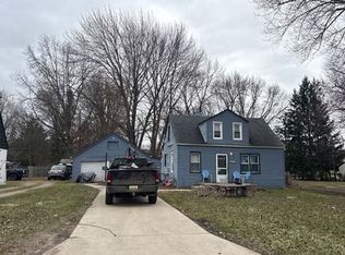 25369 Mary St, Taylor, MI 48180