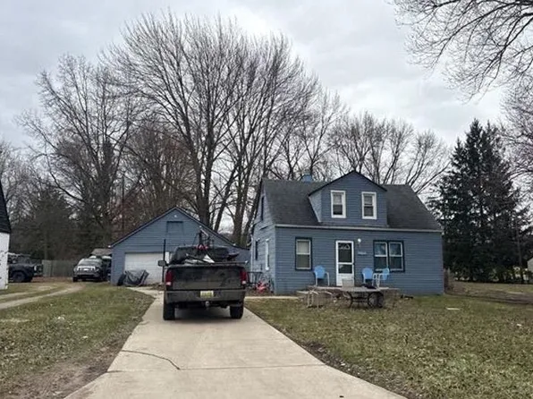 25369 Mary St, Taylor, MI 48180