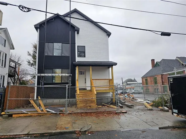 15 Roanoke St, Providence, RI 02908