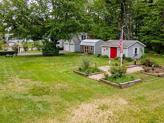 4th image of 73 Crest Dr