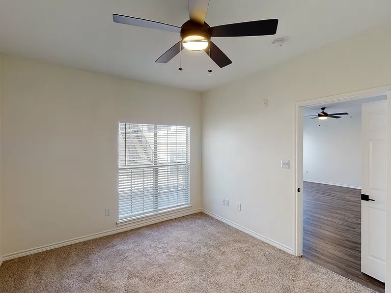9th Street Apartments — Photo 57