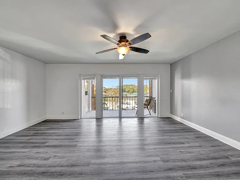 516 Osprey Dr #16C — Photo 8