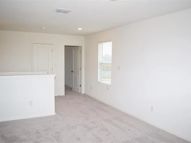 431 Robins Nest Ln — Photo 17