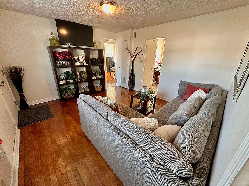 1st image of 2492 Dawson St #2492