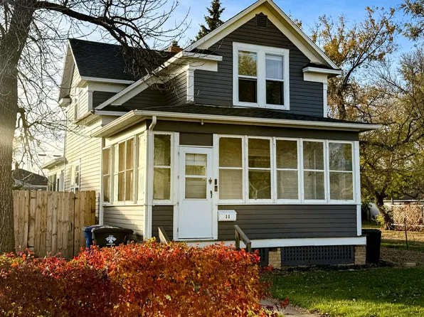 11 7th Ave W, Dickinson, ND 58601