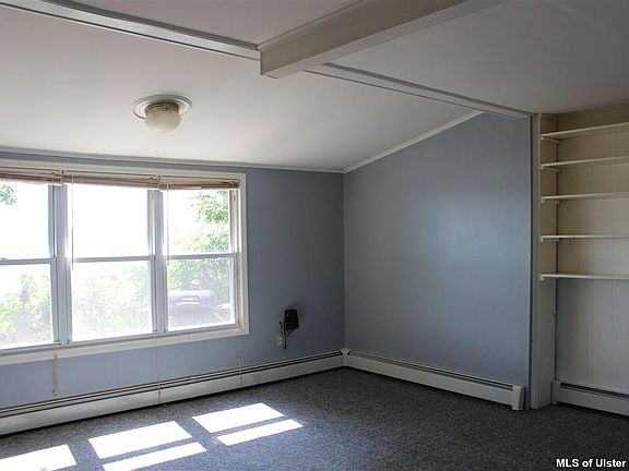 5th image of 47 Herman Dr