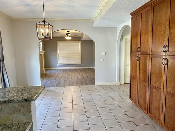 5th image of 923 Drum Dr