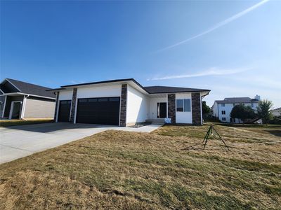 2331 N 8th Ave E, Newton, IA, 50208