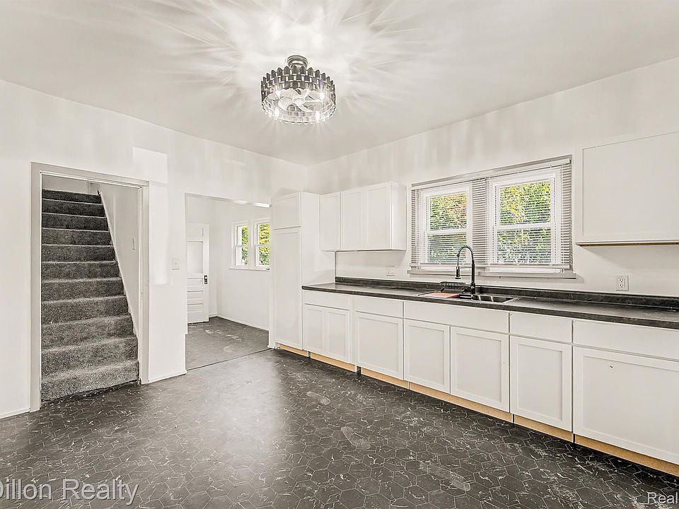 92 Brownlee St, photo 17