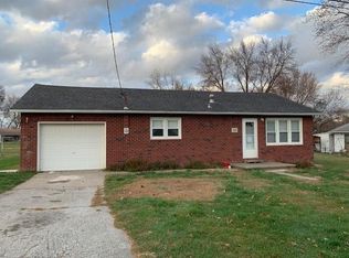 309 E Proctor St, Sturgeon, MO 65284