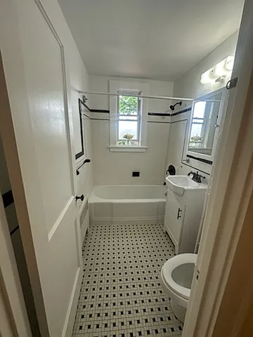 10 Bacon St #5 — Photo 2