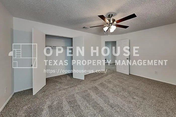 7900 Canoe Ridge Ln — Photo 12