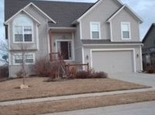 1122 S 11th St, Louisburg, KS 66053