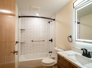 58 Freeman Dr #11, Greenfield, MA 01301