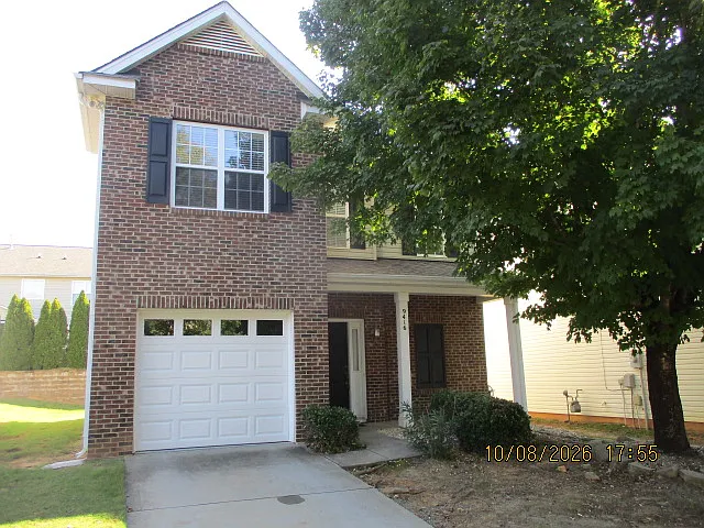 3 bed, 2.5 bath, 1650 sqft, $2,150 — Photo 1