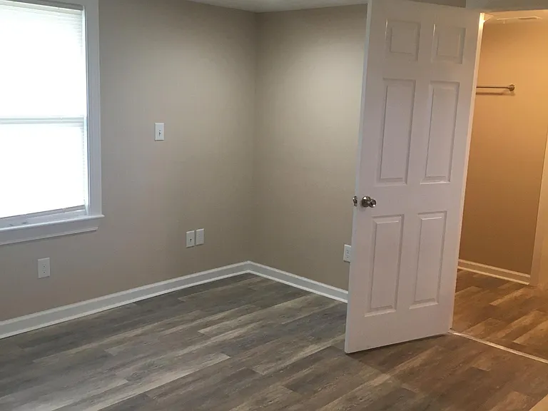 110 Wesley Rd — Photo 13