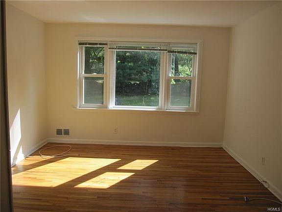 5th image of 429 Grand Blvd
