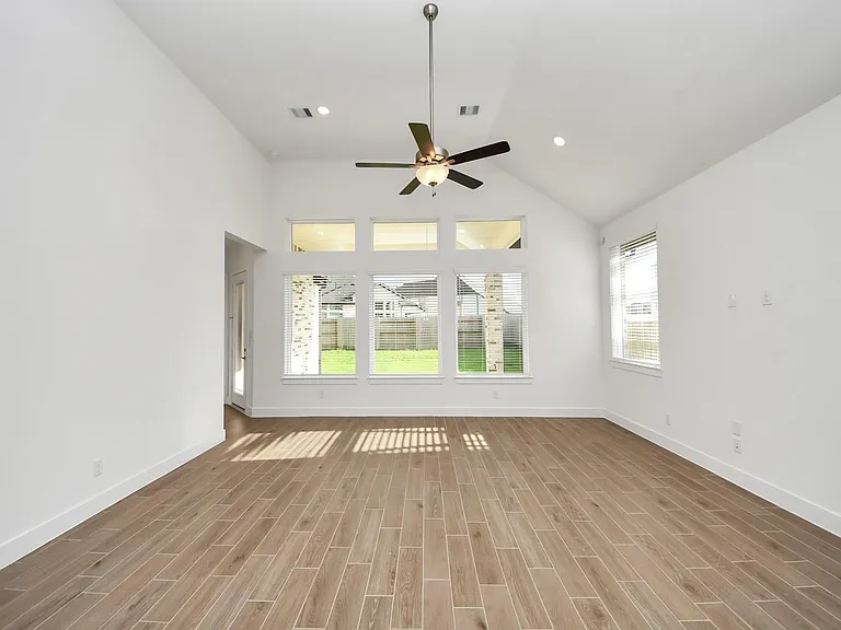 25026 Midnight Willow — Photo 23