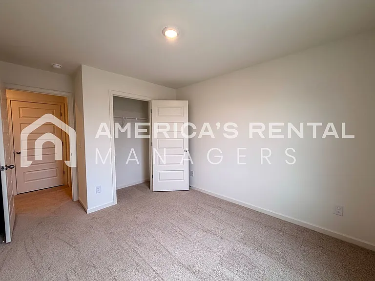 2122 Addison Way SW — Photo 21