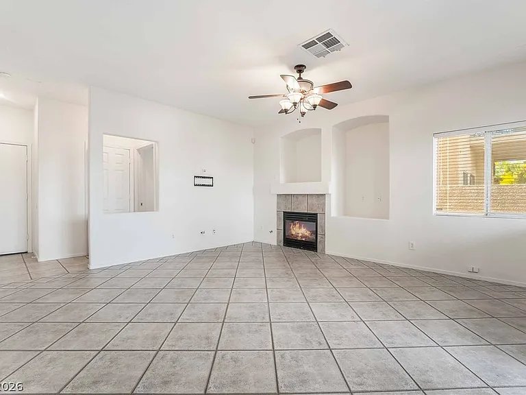 3194 Castle Canyon Ave — Photo 8
