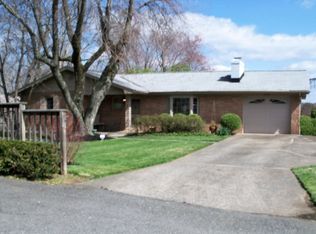 1090 Belhaven Dr, Russell, KY 41169