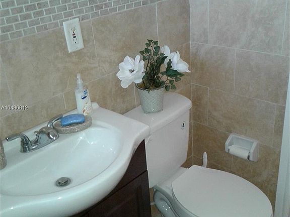 5th image of 1113 Vineyard Pl