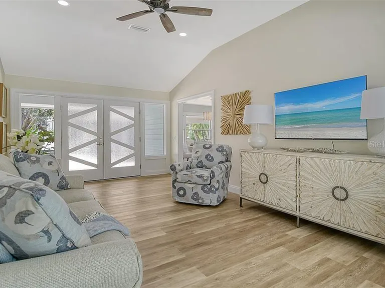 4852 Featherbed Ln — Photo 8