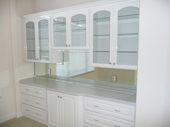4th image of 1070 Hampstead Lane