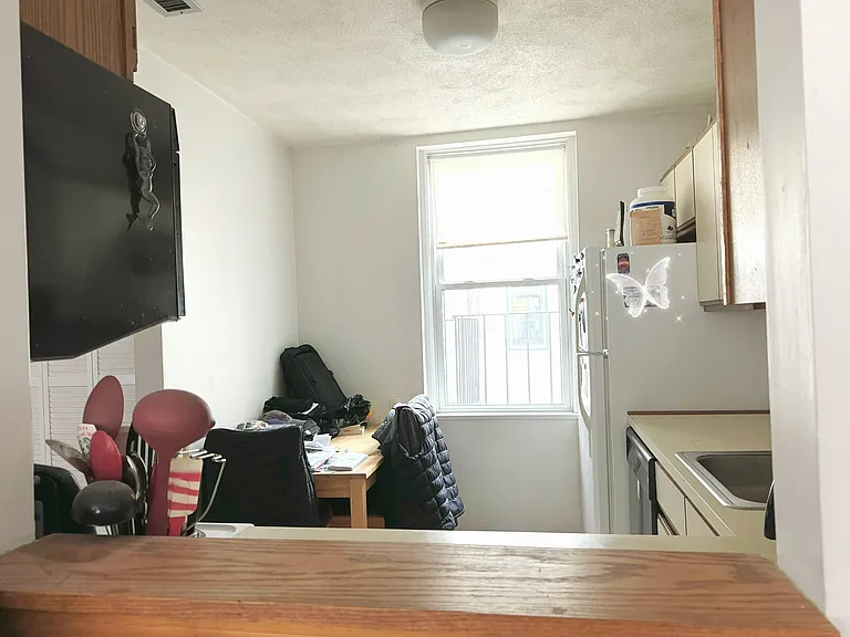 88 Gordon St #306 — Photo 5