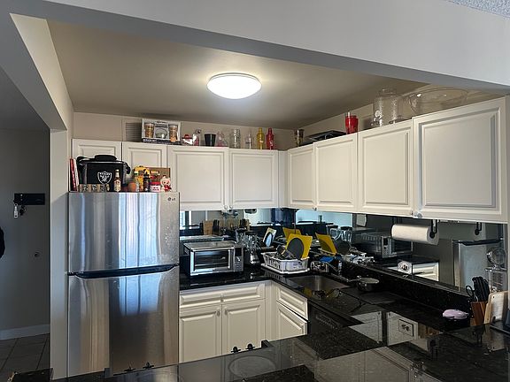 5th image of 3660 N Lake Shore Dr APT 2310