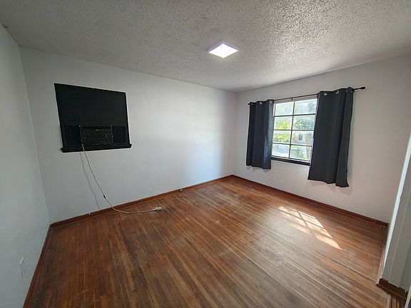 4th image of 1103 Forest Dr