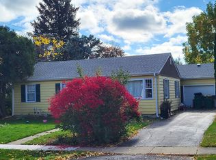 15 W Potomac Ave, Lombard, IL 60148