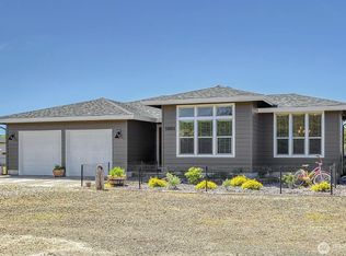 33003 G Pl, Ocean Park, WA 98640