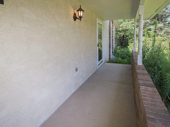 4th image of 6131 Barberry Holw