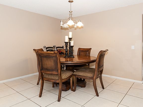 2nd image of 417 Lakeview Dr APT 202