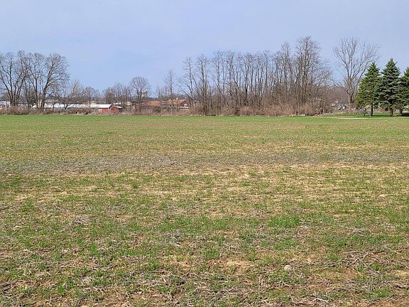 3rd image of Evergreen Rd