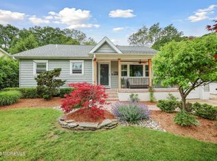 28 Arno St, Oakhurst, NJ 07755