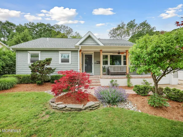 28 Arno Street, Oakhurst, NJ 07755