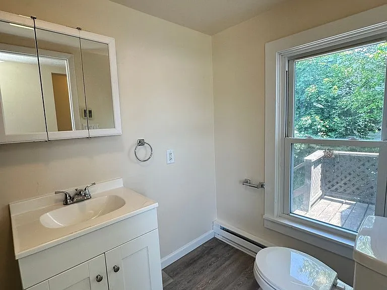 654 E Water St — Photo 8
