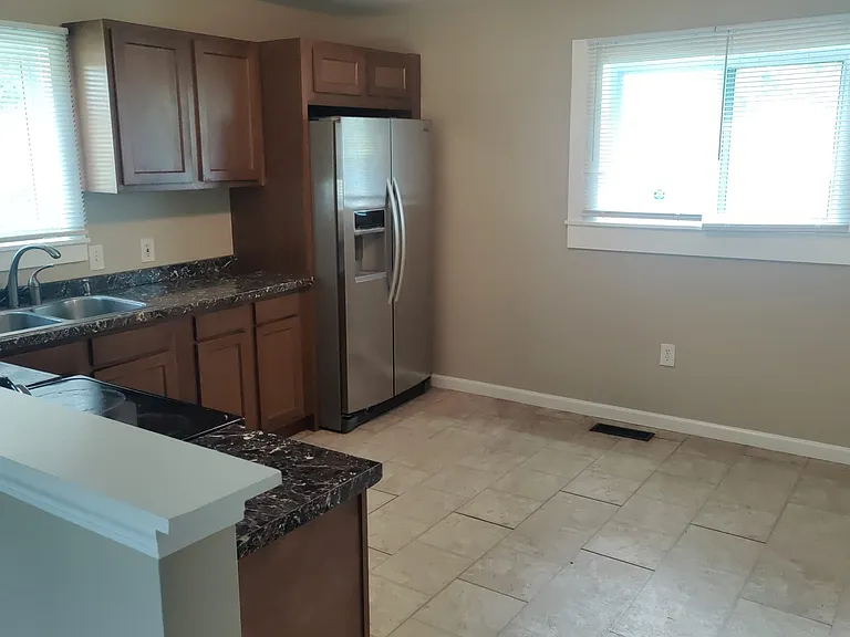 649 Oswego Ave — Photo 3